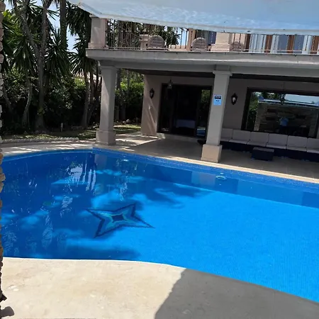 Casa Farah Golden Mile Coral Behind Aldi Villa *